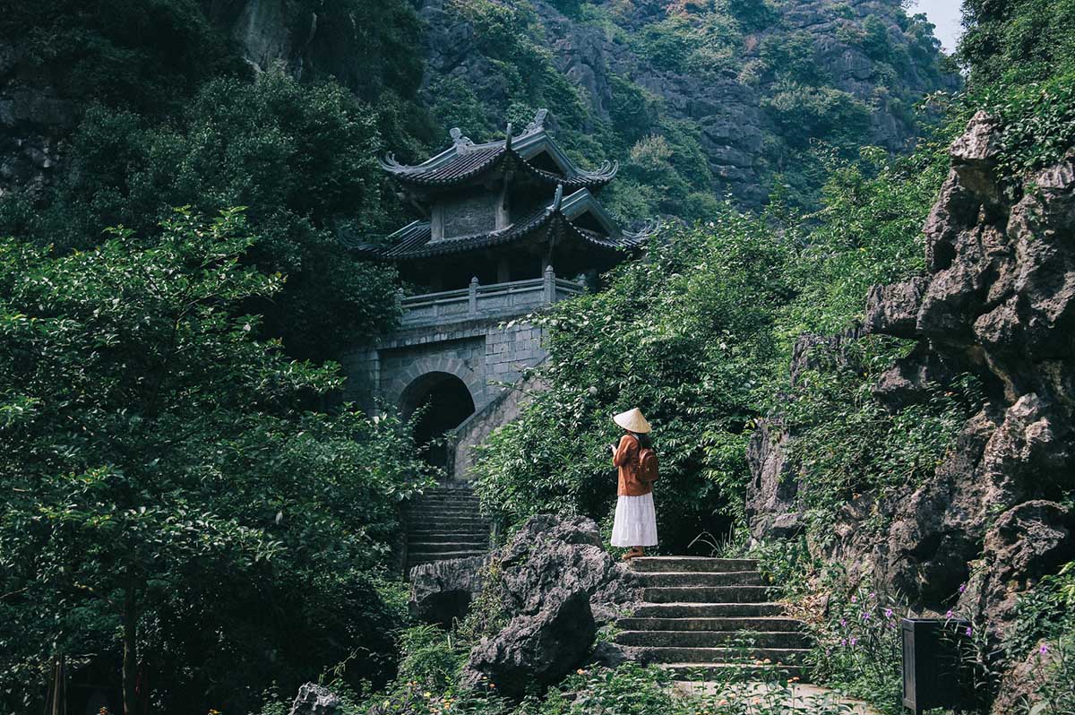 hiking in Ninh Binh